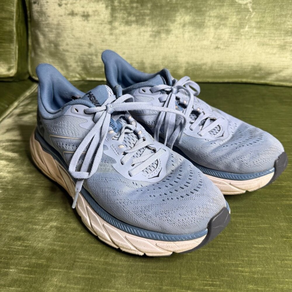 Hoka One One Arahi 5 Running Shoes Size 8.5 Womens Light Blue & White